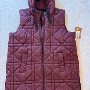 NWT Weatherproof Quilted Hooded Vest